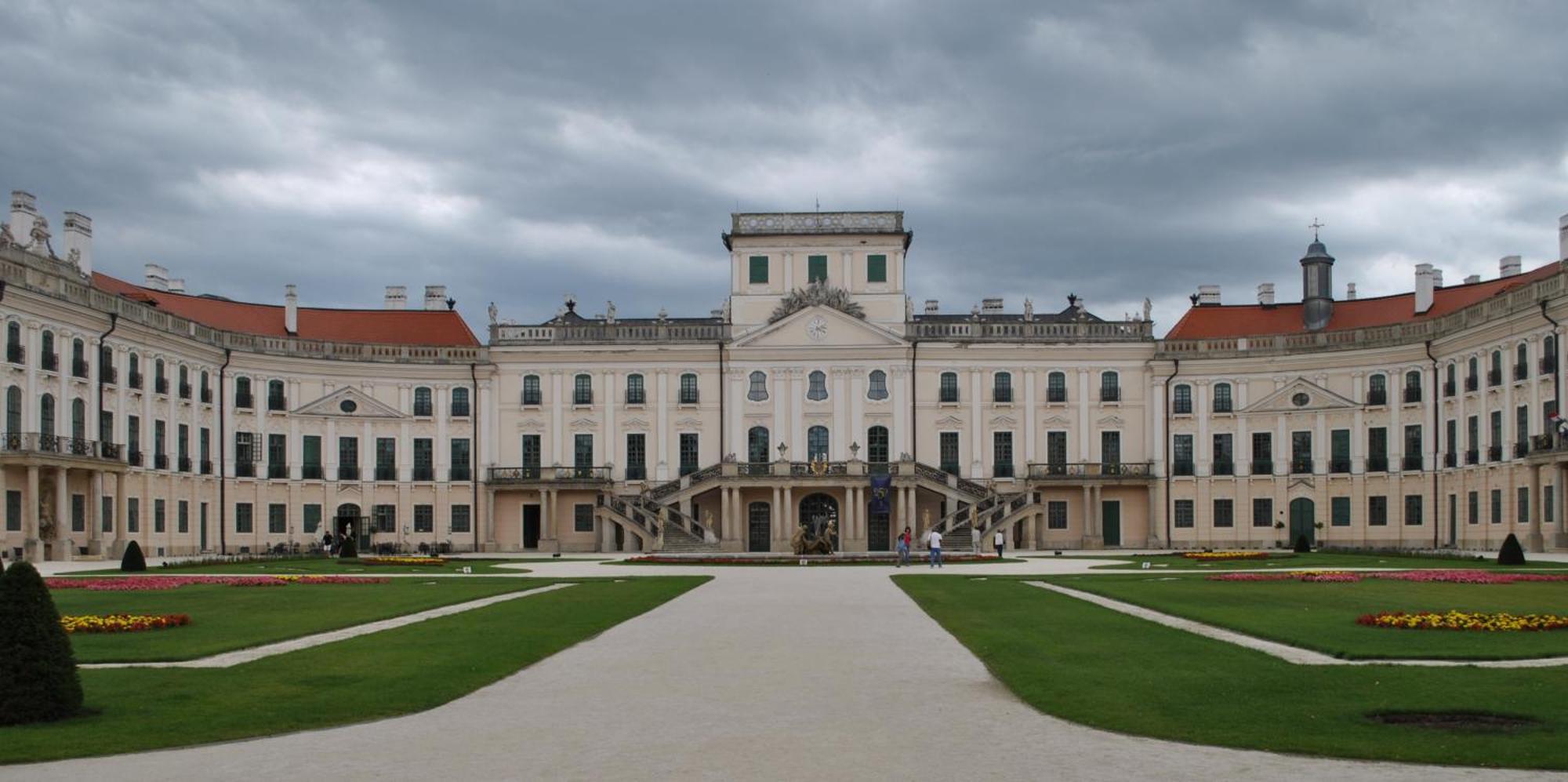 Varkeruelet Apartman Sopron Exterior photo