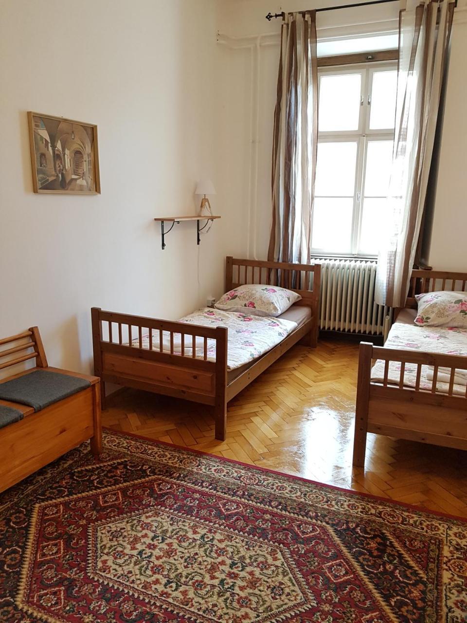 Varkeruelet Apartman Sopron Exterior photo