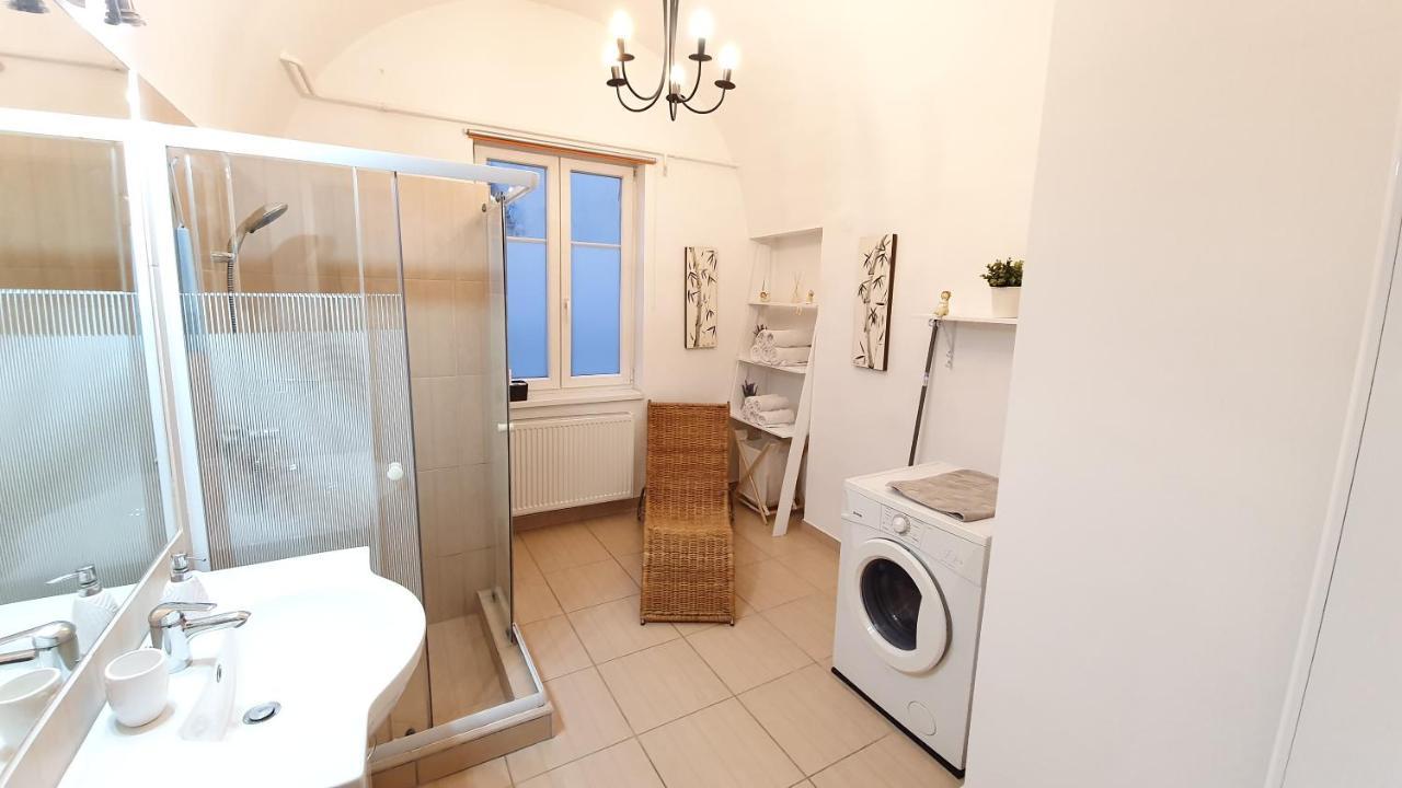 Varkeruelet Apartman Sopron Exterior photo